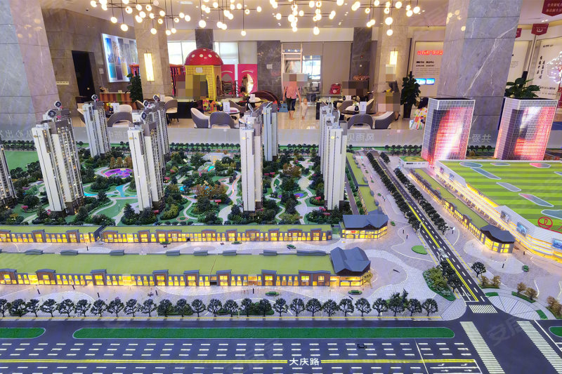 建业十八城(新房),周口文昌大道与大庆路交汇处向北东