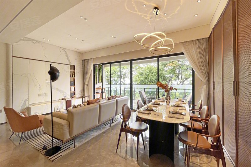 阳光城滇池半山7室4厅5卫141㎡东南282万