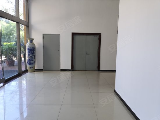 成功商务办公楼 