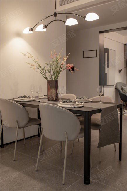 单价7900 南樾四期 实景现房 连通大阳台 落地窗,兴港永威南樾二手房