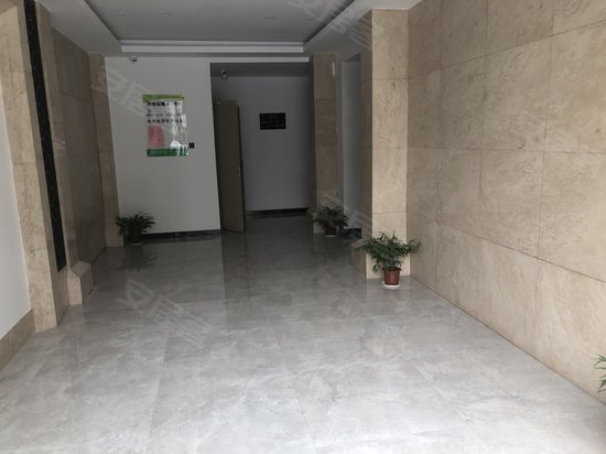 万华武林商务大厦 