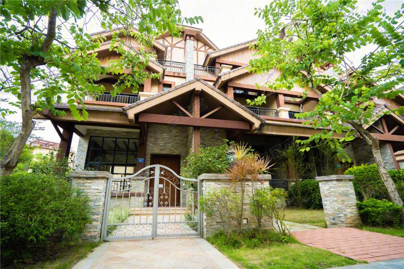 太平地铁口 大城云山别墅 南北通透 带院子送超大私家花园