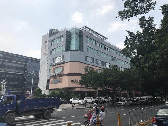 满京华投资大厦 