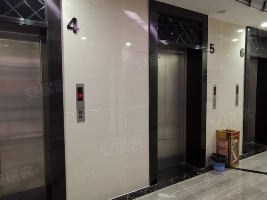 富民服装双子城 