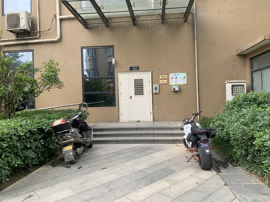 天朗蔚蓝领寓(商住楼)