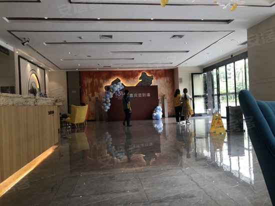 凤凰国际商务中心 