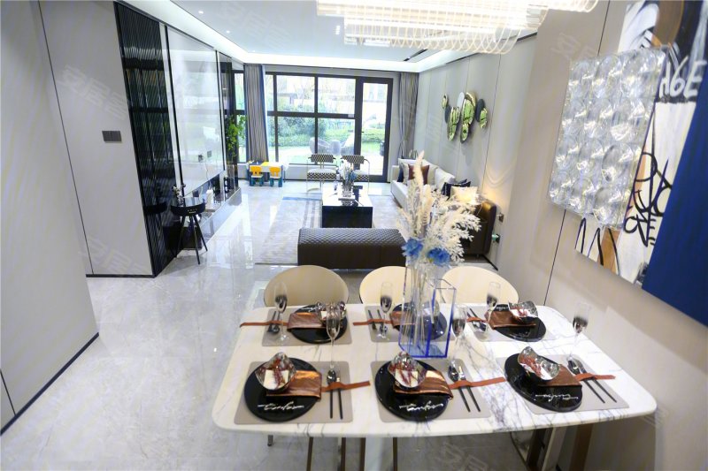 天一仁和云玺城(新房)4室2厅2卫142㎡南136万