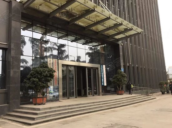 重庆龙头寺旅游集散中心商务大楼 