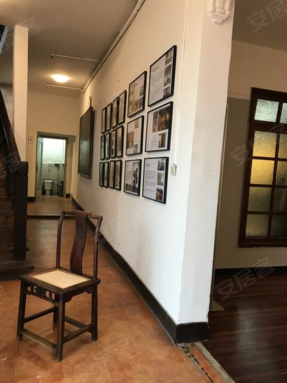 上海外马路创意产业园 