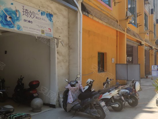 金隆华府(商住楼) 