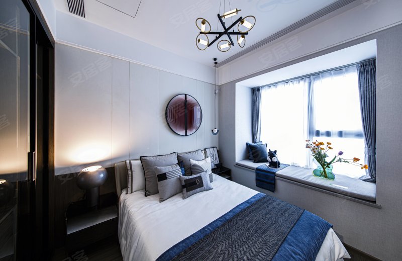 临港自贸区!万达广场旁!国企匠心打造精装4房