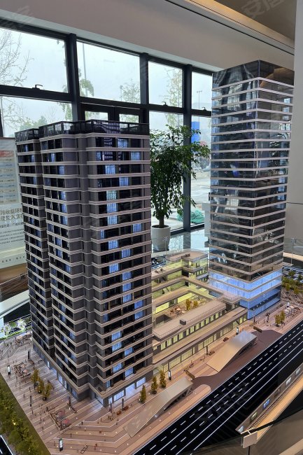 自带流量,投资自住,龙腾广场二手房,60万,1室1厅,1卫,40平米-成都安居