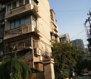 莫愁新寓郁金里