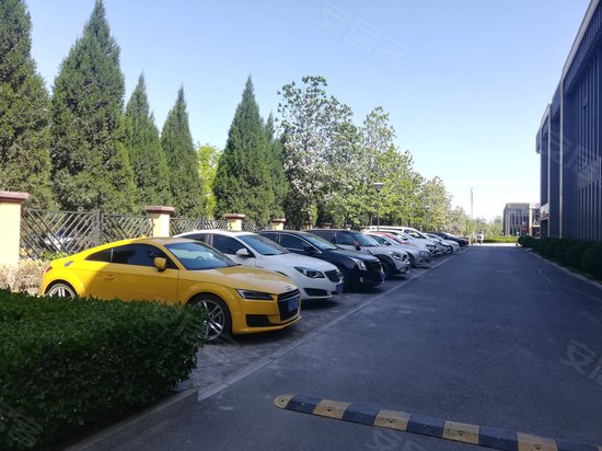 平房国际综合商务会馆 