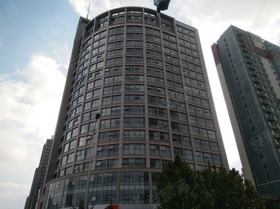 泉景鸿园商务大厦 