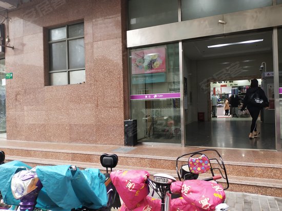 虹桥大通阳商厦办公楼 