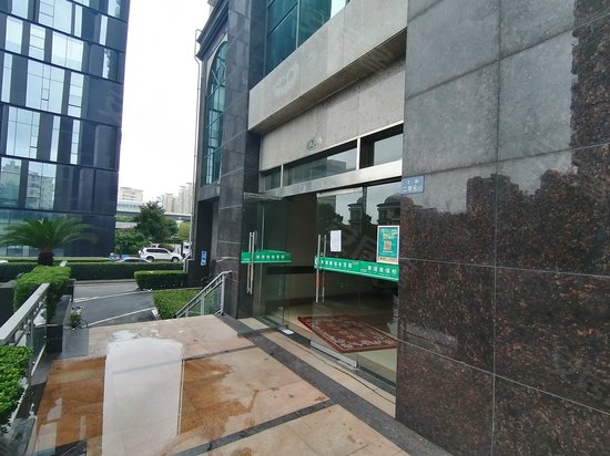 东湖广场柏景阁 