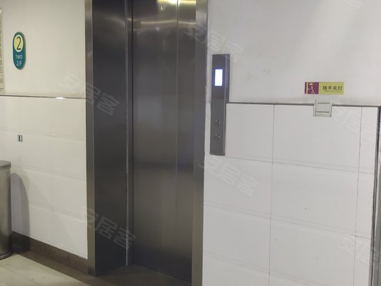 武汉火车站综合管理办公楼 