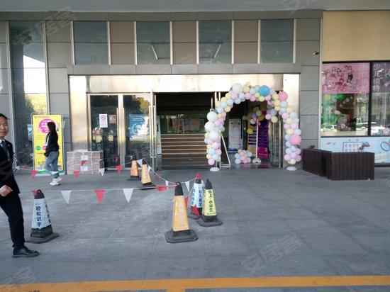 立同国际商务广场 