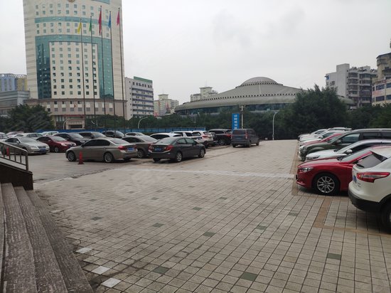 桂楼商场(商住楼) 