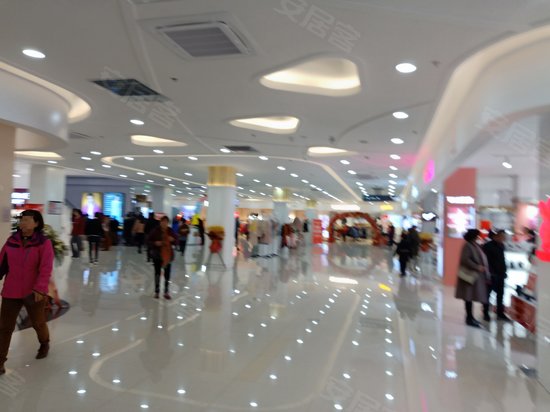 利客来购物广场岙东中路店 