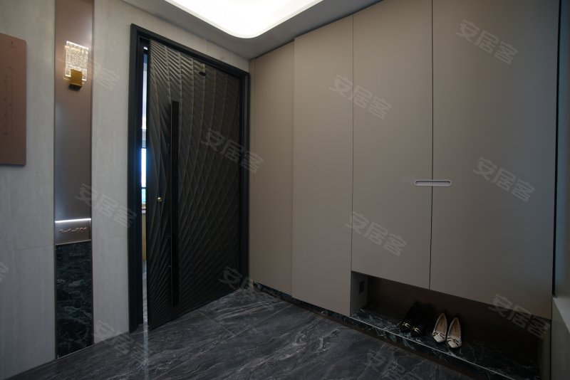 中国铁建·西派澜廷3室2厅132㎡257万二手房图片
