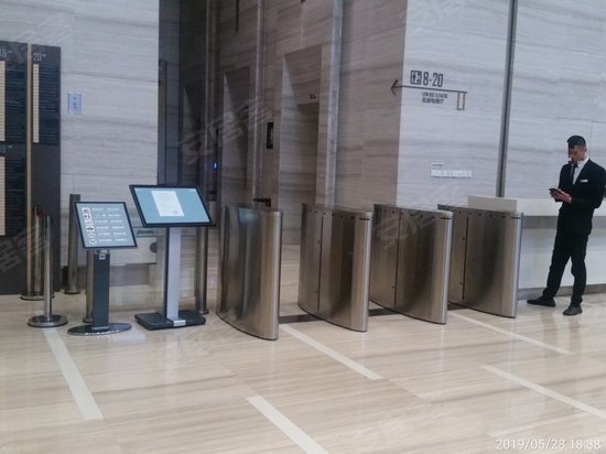 清江苏宁广场(办公) 