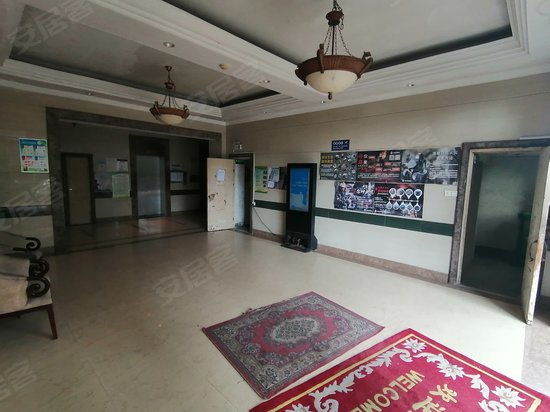 东湖广场柏景阁 