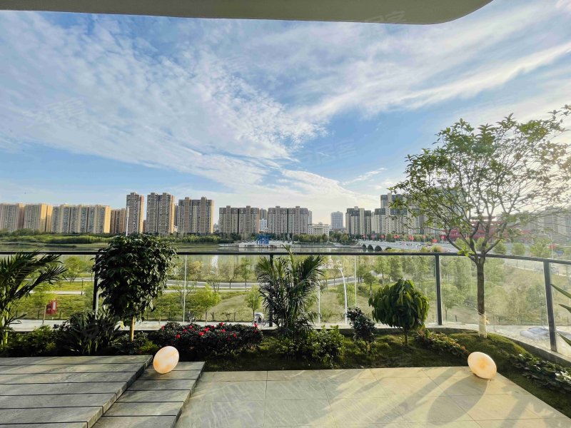 楚天时代4室2厅135㎡86万二手房图片