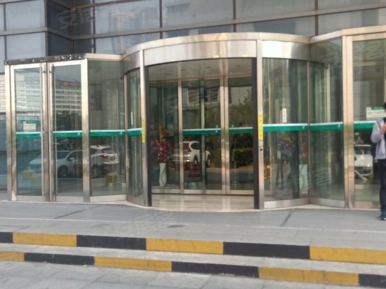 国际贸易中心(商住楼)