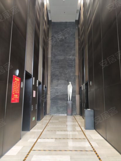 绿地国际会展大厦 