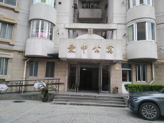 爱中爱华办公楼 