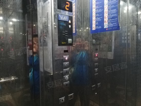 河畔丽景商务楼 