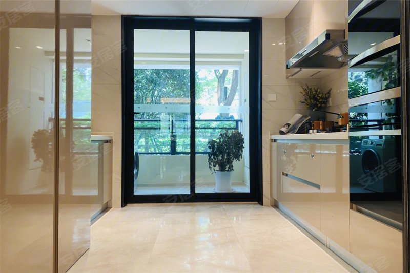 礼嘉金科现房横厅大平层特价240万,碧桂园金茂金科樾千山(新房)二手房