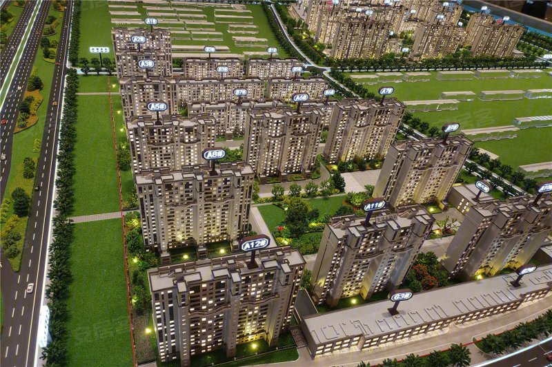 龙湖大路与湖畔街交汇(沿湖畔街北行约200米)-长春华润置地公元九里