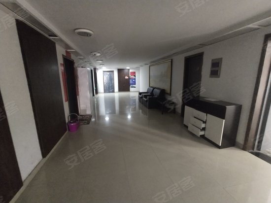 新沧商贸城公寓 