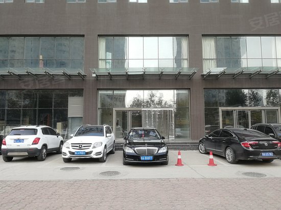 晶彩中心商务楼