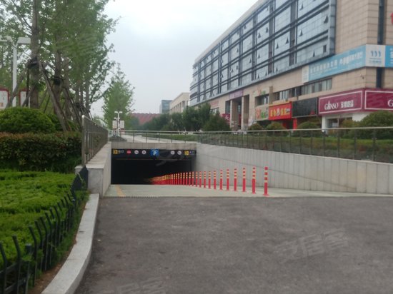 华鲁国际御龙广场 