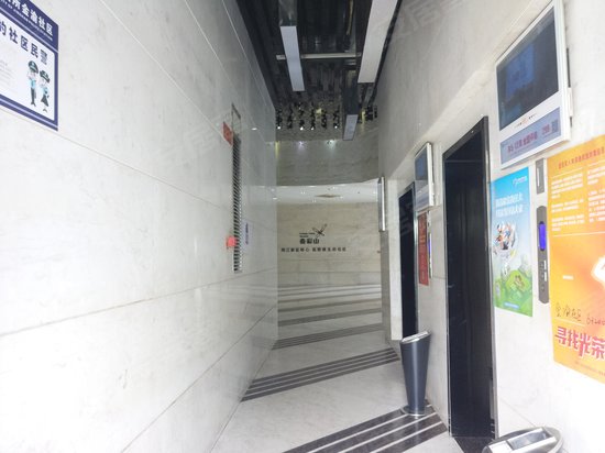 叠彩中心写字楼 