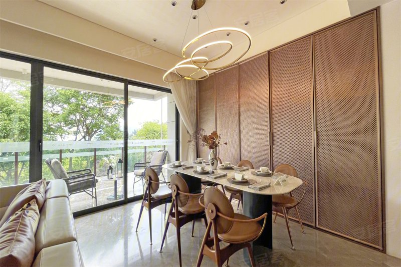 阳光城滇池半山7室4厅5卫141㎡东南282万