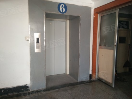 泰山电器集团公司办公楼 