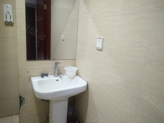 泰山电器集团公司办公楼 