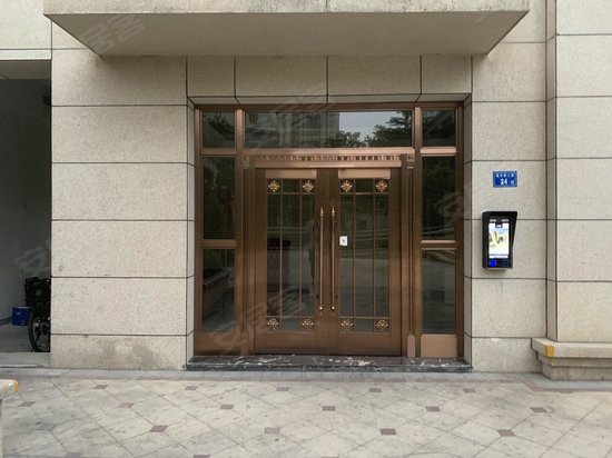 世茂湖滨首府B区(商住楼)