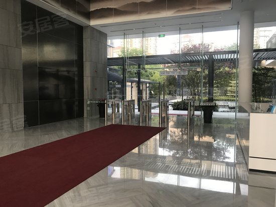 航空古地石广场 