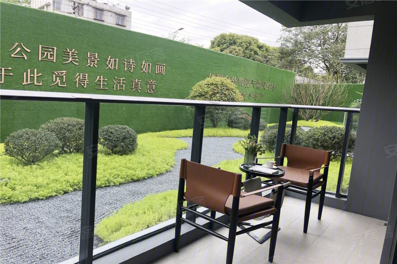 海伦堡大唐玖悦澜湾4室2厅2卫130㎡南128万