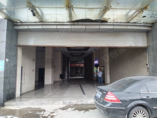 卡摩尔汽车广场 