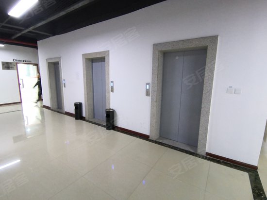 梁平总部贸易大厦 