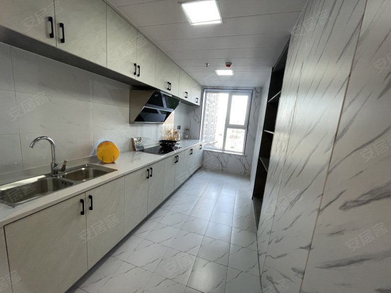 西置·瑀美福景4室2厅4卫84.99㎡南北42万