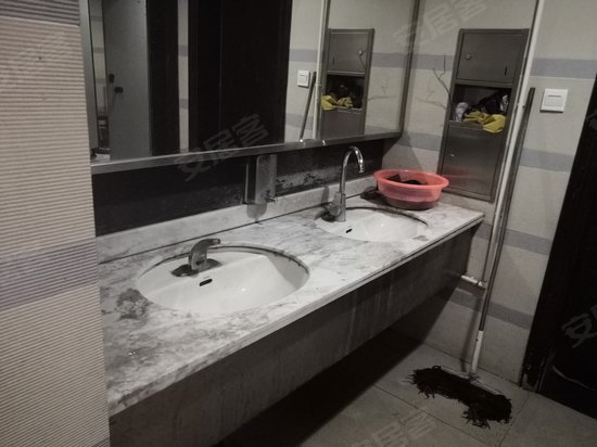 古耕国际商务大厦 