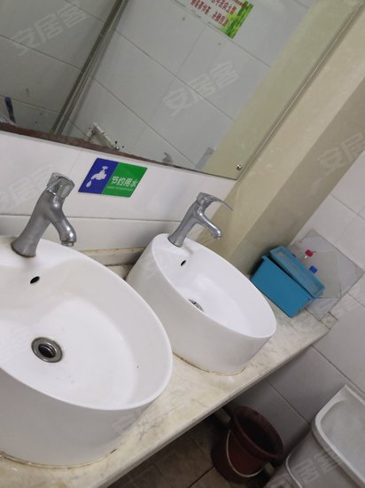 河北轻工服务楼 